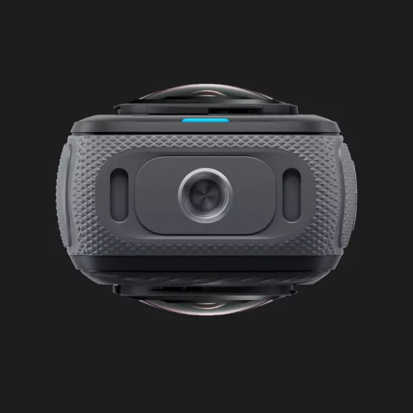 Екшн-камера Insta360 X4