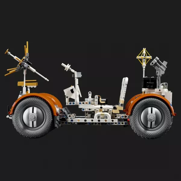 Конструктор LEGO Technic Місячний автомобіль NASA Apollo (42182)