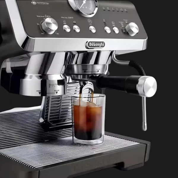 Ріжкова кавоварка DeLonghi EC 9555 BK (Black)