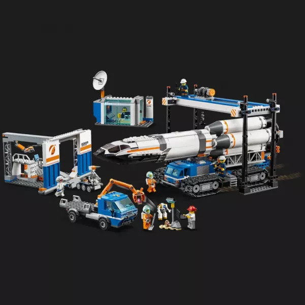 Конструктор LEGO City Збирання та транспортування ракети (60229)