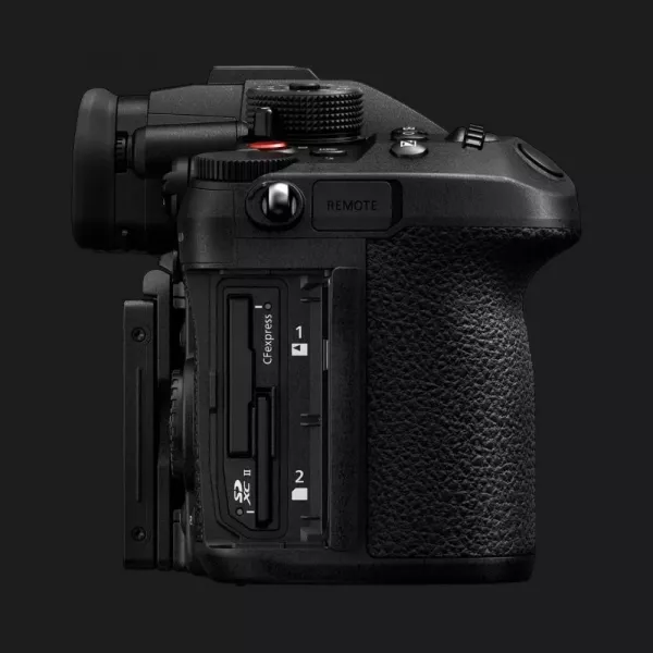 Цифровий фотоапарат Panasonic Lumix DC-GH7 Body (DC-GH7E) (Standard)