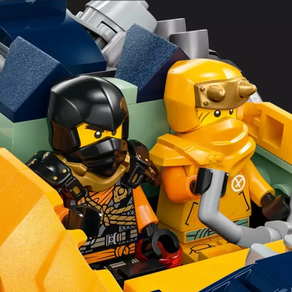 Конструктор LEGO Ninjago Багі для бездоріжжя ніндзя Арін (71811)